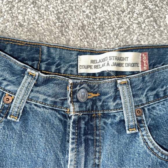 Levi denim jean shorts - Picture 3 of 3